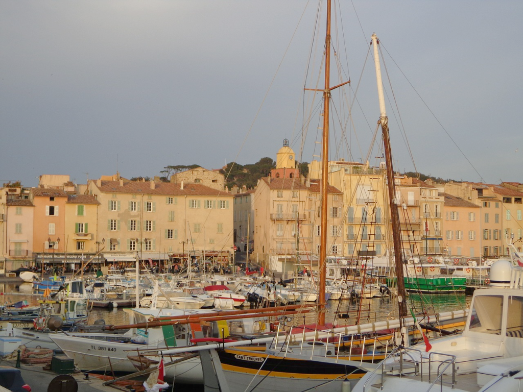 Boote im Yachthafen von Saint Tropez,... </div></div></div><div class=
