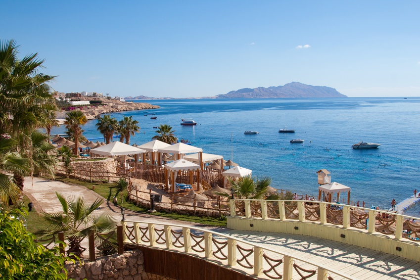 Blick auf das Rote Meer, von der Küste in Hurghada aufgenommen