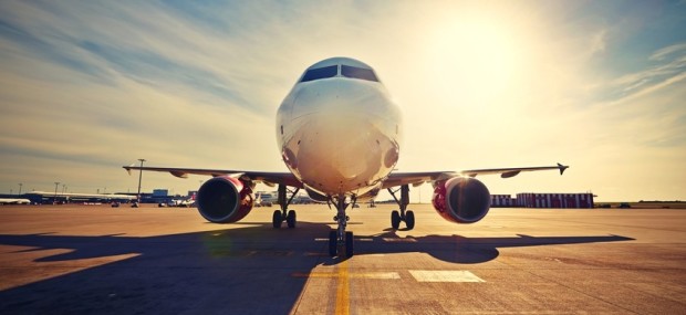 Flugzeug auf der Rollbahn