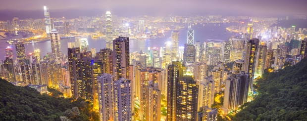Skyline von Hongkong, aufgenommen in der Nacht vom Victoira Peak