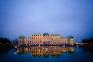 Schloss Belvedere Wien bei Nacht